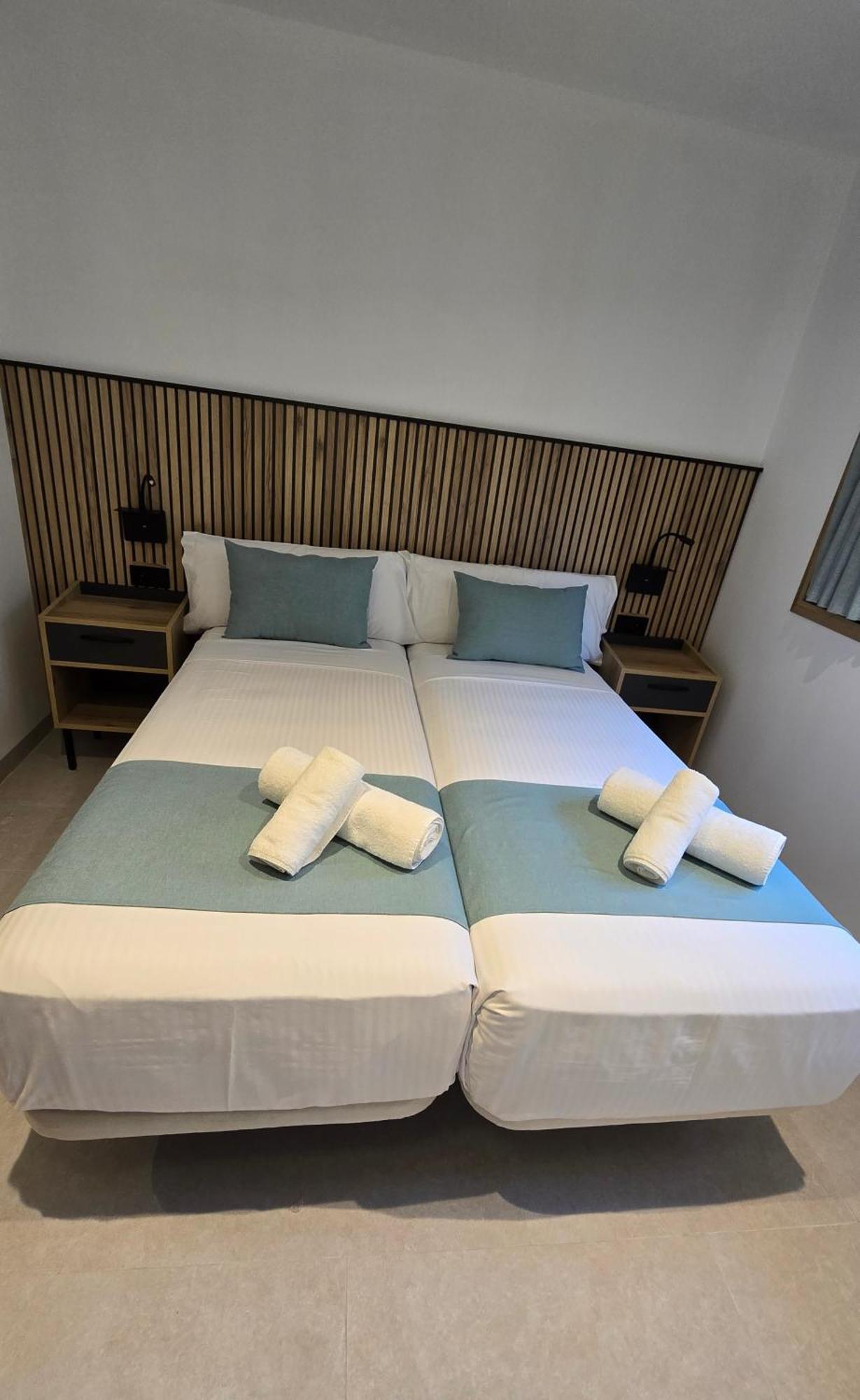 אליקאנטה Hostal Rambla 24 By Holihome מראה חיצוני תמונה