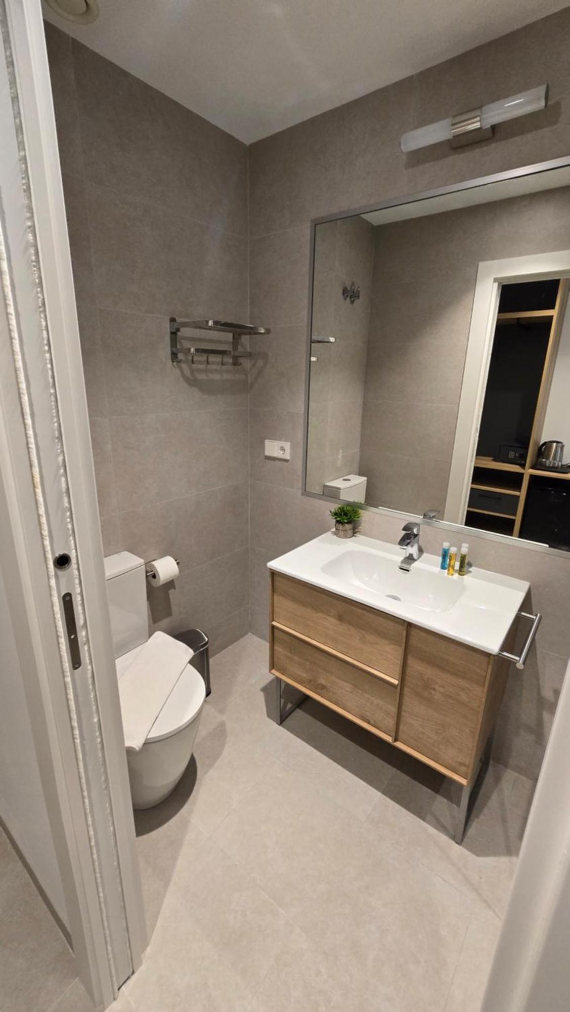 אליקאנטה Hostal Rambla 24 By Holihome מראה חיצוני תמונה